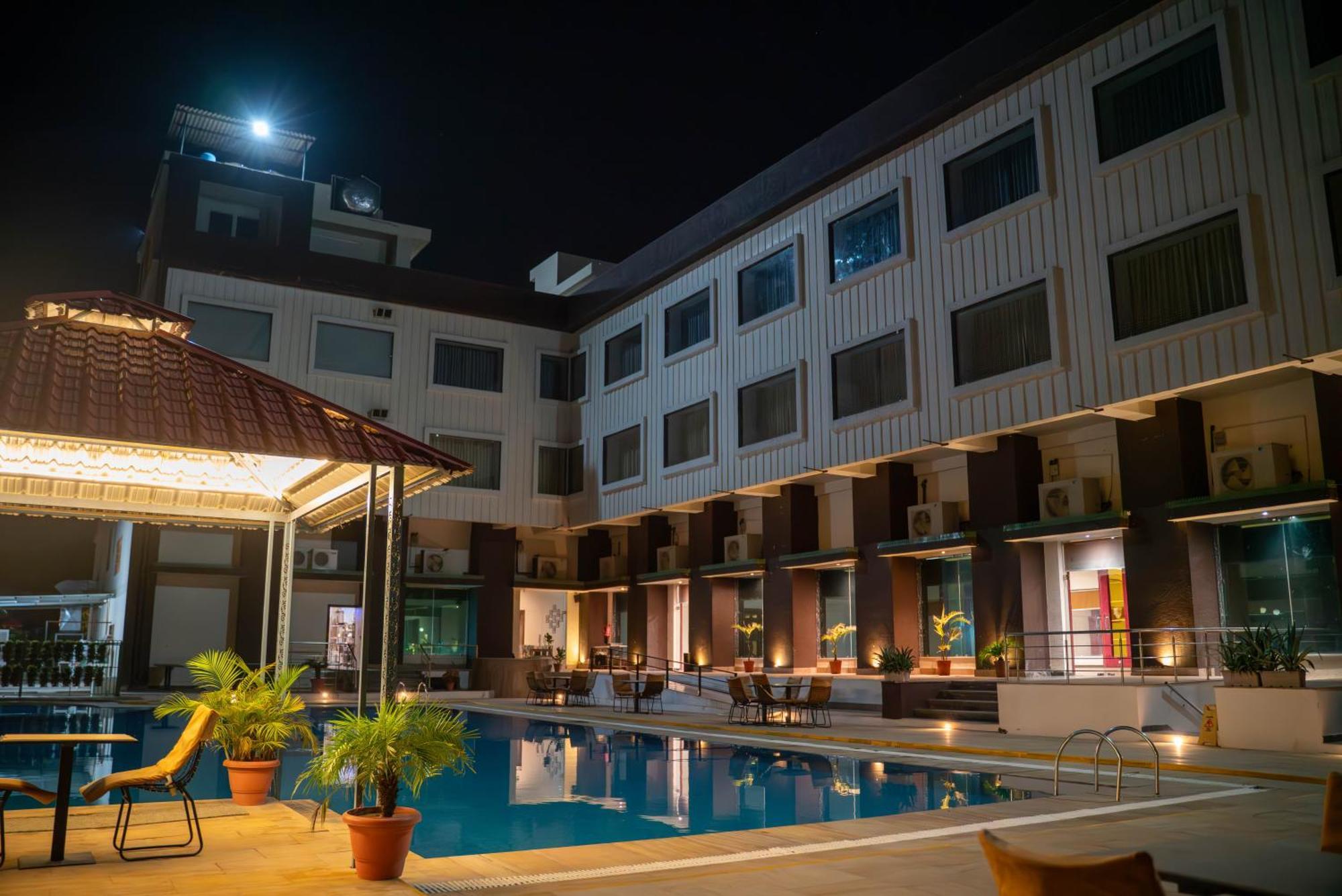Bamboo Saa Mulberry Resort Пушкар Екстериор снимка